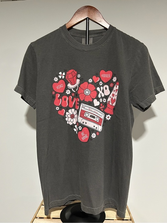 Tops - NEW Graphic Love Heart Collage Tee